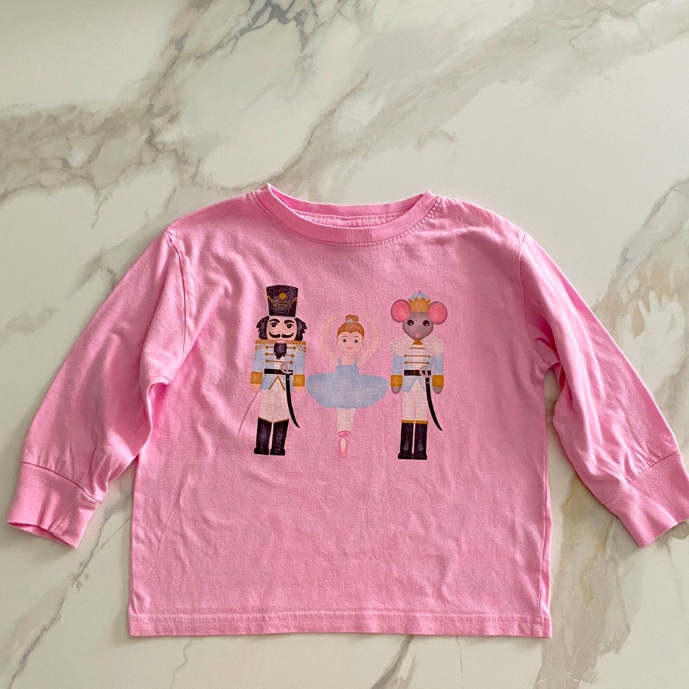 Rabbit Skins Nutcracker tee size 4 pink.